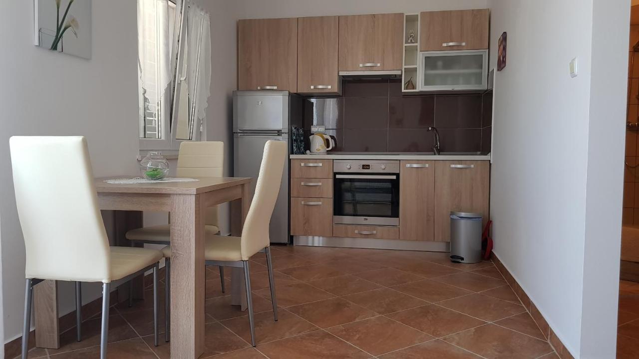 Ruzica Apartments Mirca  Экстерьер фото